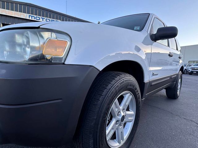 2006 Ford Escape Hybrid Base 4dr SUV - 22999325 - 30
