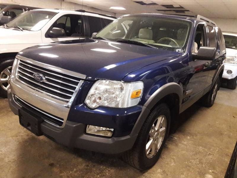 ford explorer with v8