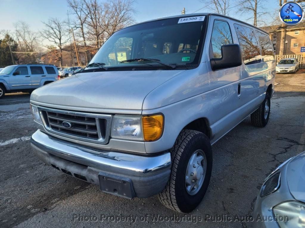 2006 Ford E-350  - 22960797 | Video 1
