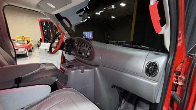 2006 Ford E-Series E 350 SD 3dr Van - 22982606 - 4