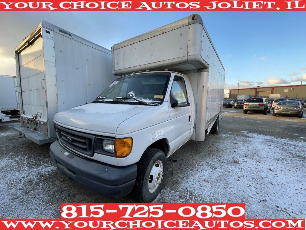 2006 Ford E-Series Chassis E 450 SD 2dr Commercial/Cutaway/Chassis 158 176 in. WB - 21699165 - 0