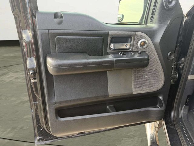 2006 Ford F-150 Reg Cab Flareside 126" XLT 4WD - 22967835 - 8
