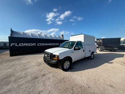 2006 Ford F-250 Enclosed Utility Service Truck - 1FTNF20516EC36809