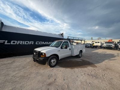2006 Ford F-350 Utility Service Truck