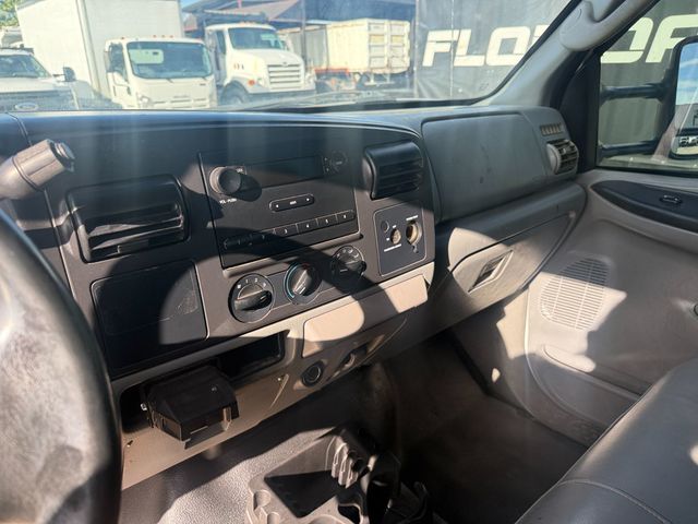 2006 Ford F-350 Utility Service Truck  - 23093271 - 7