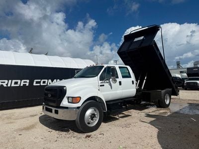 2006 Ford F-750 Crew Cab Dump Truck