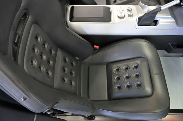 2006 Ford GT 2dr Coupe - 23097889 - 41