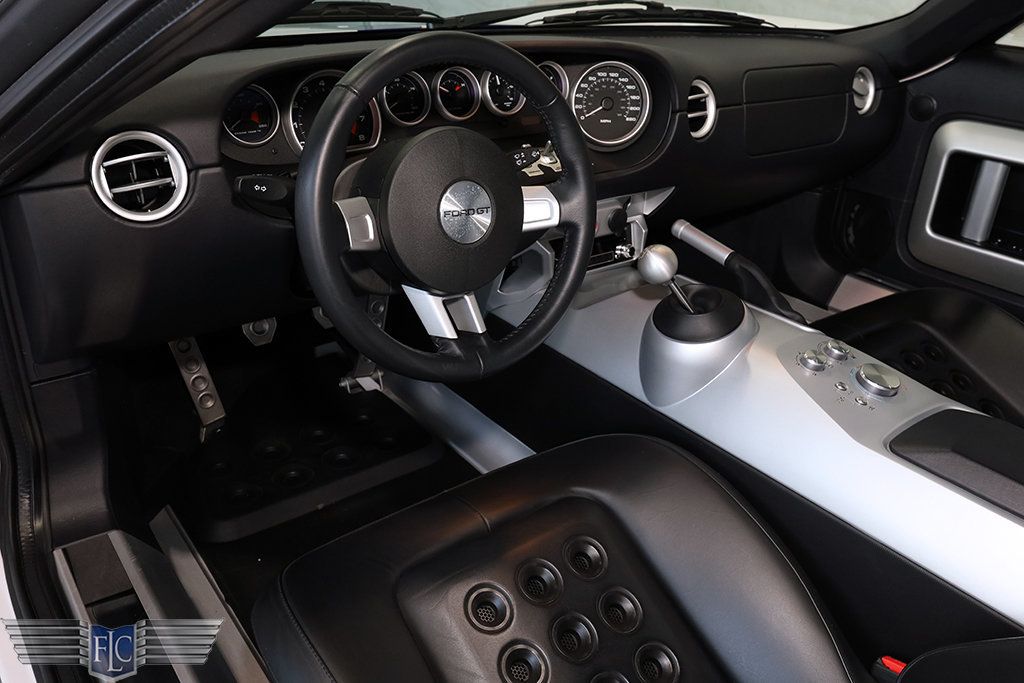 2006 Ford GT 2dr Coupe - 22806652 - 24