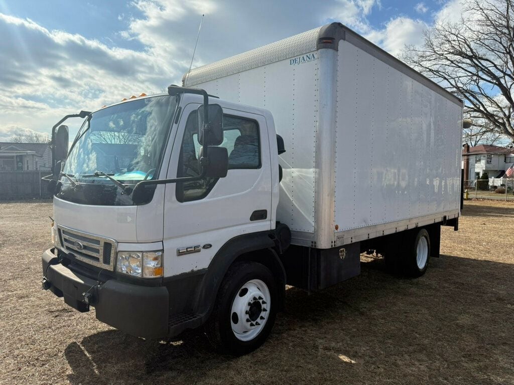 2006 Ford LCF 16 FOOT BOX WITH LIFTGATE MANY EXTRAS - 22766555 - 0