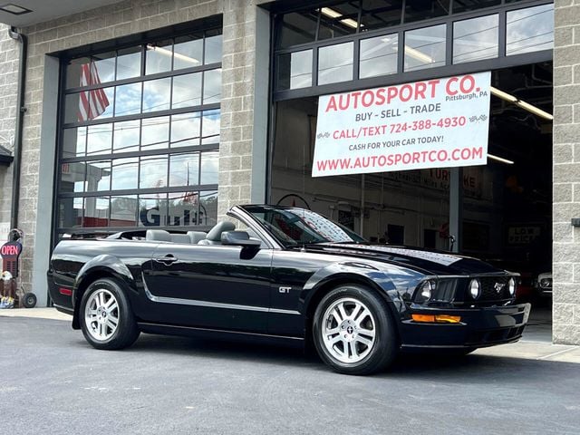 2006 Ford Mustang 2dr Convertible GT Premium - 22415672 - 0