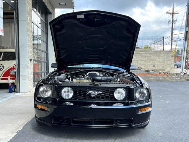 2006 Ford Mustang 2dr Convertible GT Premium - 22415672 - 36
