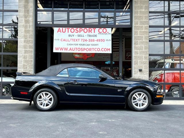 2006 Ford Mustang 2dr Convertible GT Premium - 22415672 - 3