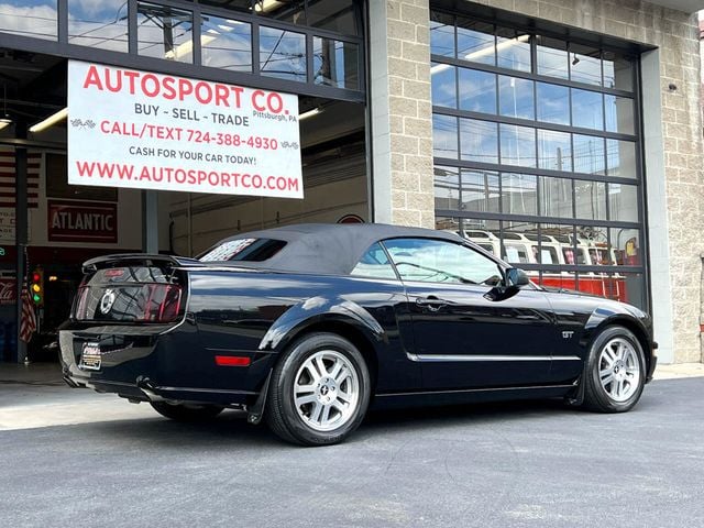 2006 Ford Mustang 2dr Convertible GT Premium - 22415672 - 5