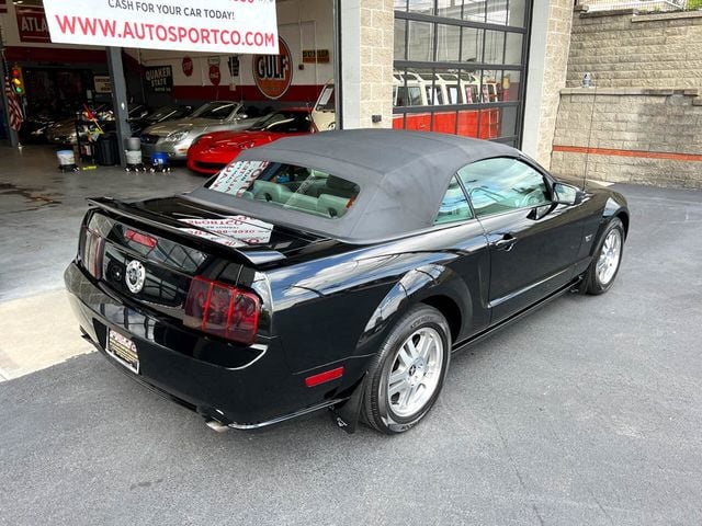 2006 Ford Mustang 2dr Convertible GT Premium - 22415672 - 6