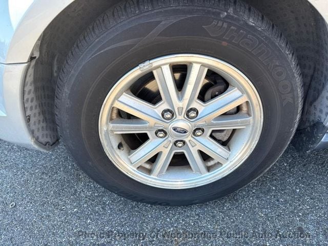 2006 Ford Mustang 2dr Convertible Standard - 22978042 - 11