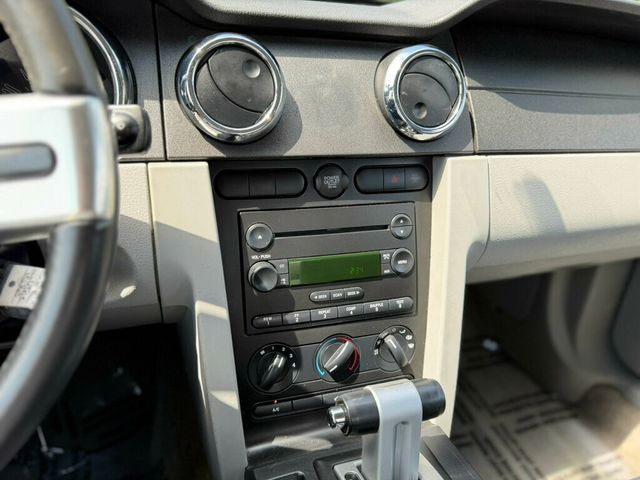 2006 Ford Mustang 2dr Coupe Premium - 23002550 - 22