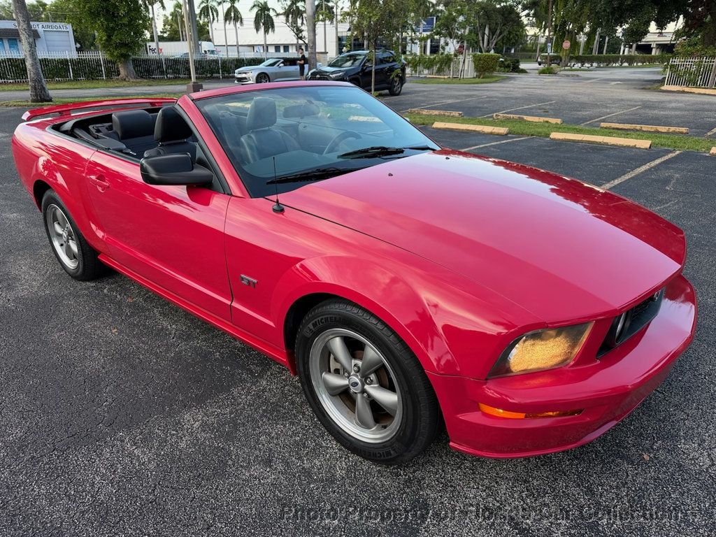 2006 Ford Mustang GT Convertible Premium - 23091753 - 1