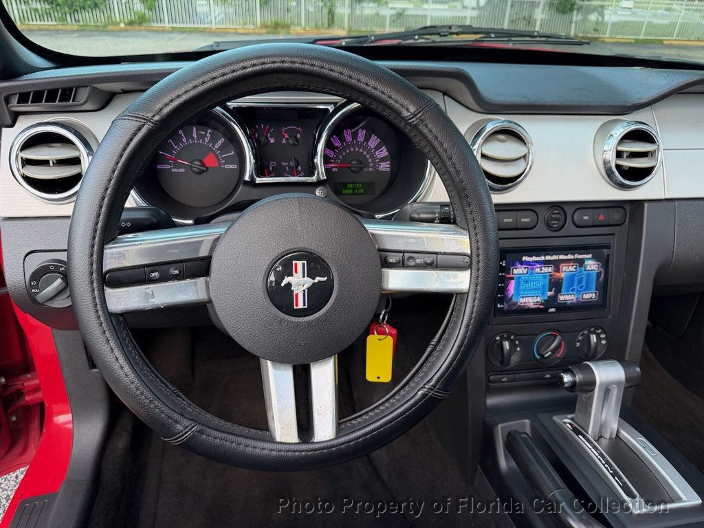 2006 Ford Mustang GT Convertible Premium - 23091753 - 38
