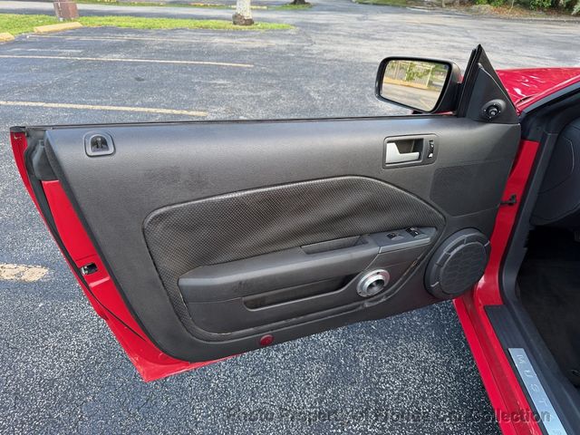 2006 Ford Mustang GT Convertible Premium - 23091753 - 56