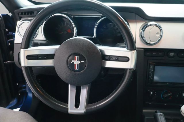 2006 Ford Mustang GT PREMIUM, MANUAL TRANS, BLACKOUT WHEELS, SPOILER, TOUCHSCREEN! - 22827616 - 10