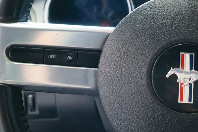 2006 Ford Mustang GT PREMIUM, MANUAL TRANS, BLACKOUT WHEELS, SPOILER, TOUCHSCREEN! - 22827616 - 11