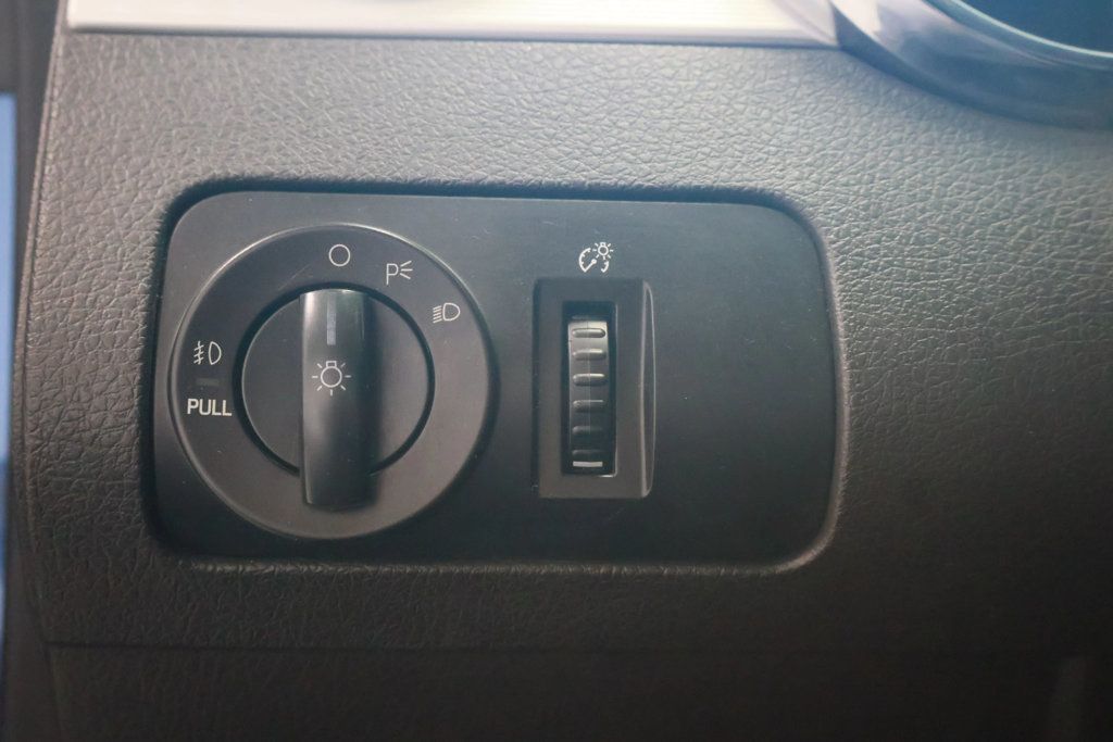 2006 Ford Mustang GT PREMIUM, MANUAL TRANS, BLACKOUT WHEELS, SPOILER, TOUCHSCREEN! - 22827616 - 14