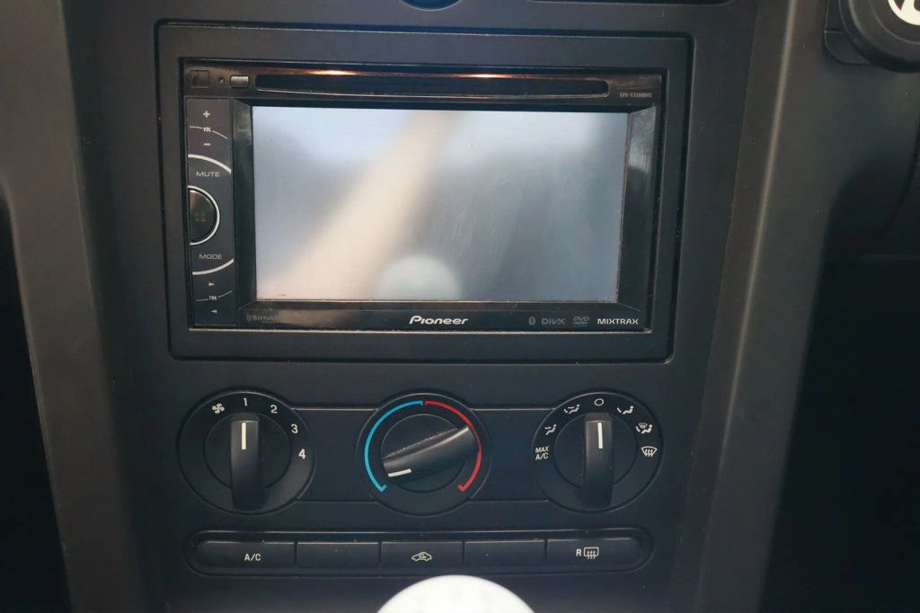 2006 Ford Mustang GT PREMIUM, MANUAL TRANS, BLACKOUT WHEELS, SPOILER, TOUCHSCREEN! - 22827616 - 19