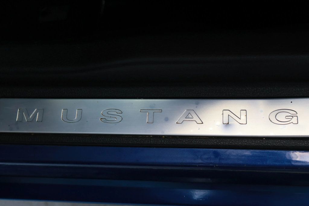 2006 Ford Mustang GT PREMIUM, MANUAL TRANS, BLACKOUT WHEELS, SPOILER, TOUCHSCREEN! - 22827616 - 35