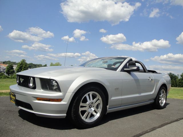 2006 Ford Mustang GT-PREMIUM PKG, 5-SPD, ALL-STOCK, ADULT-OWNED, EXTRA-CLEAN! - 22536221 - 1