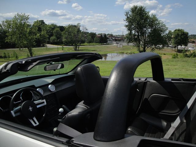 2006 Ford Mustang GT-PREMIUM PKG, 5-SPD, ALL-STOCK, ADULT-OWNED, EXTRA-CLEAN! - 22536221 - 26