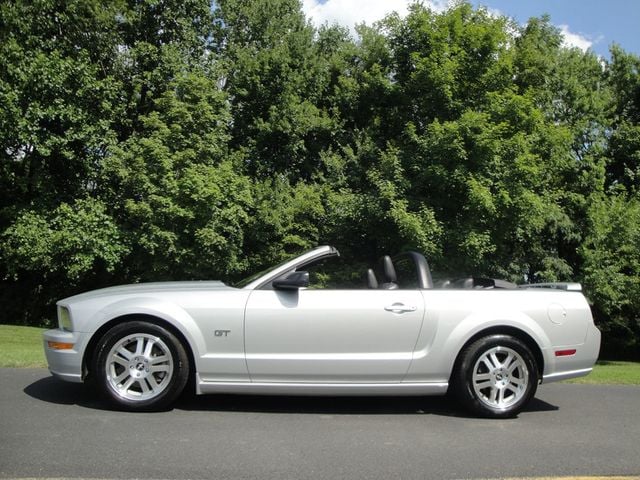 2006 Ford Mustang GT-PREMIUM PKG, 5-SPD, ALL-STOCK, ADULT-OWNED, EXTRA-CLEAN! - 22536221 - 47