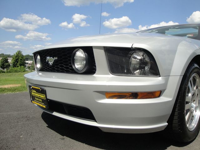 2006 Ford Mustang GT-PREMIUM PKG, 5-SPD, ALL-STOCK, ADULT-OWNED, EXTRA-CLEAN! - 22536221 - 4