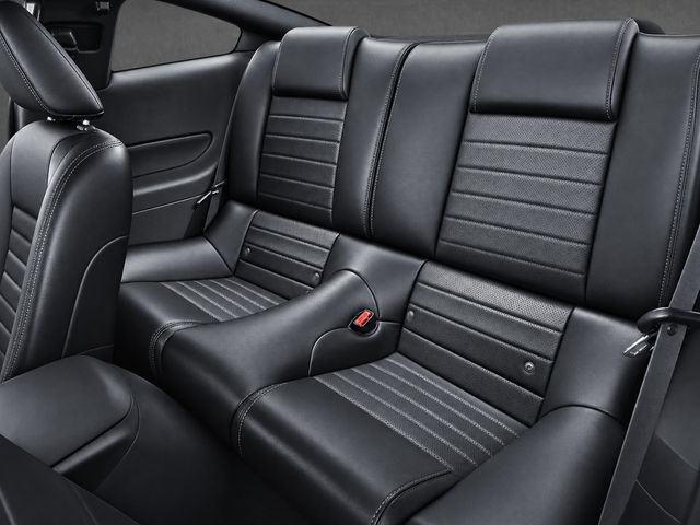 2006 Ford Mustang PREMIUM GT, CLEAN CARFAX, ONE OWNER, LEATHER, POWER SEAT - 23096393 - 5
