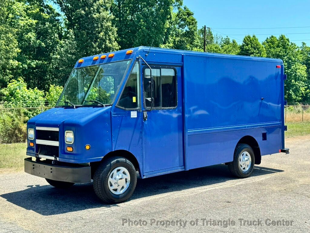 2006 Ford STEPVAN JUST 59k MILES! ONE OWNER! +FINANCE OR LEASE! GREAT SMALL FOOD TRUCK! - 23017574 - 1