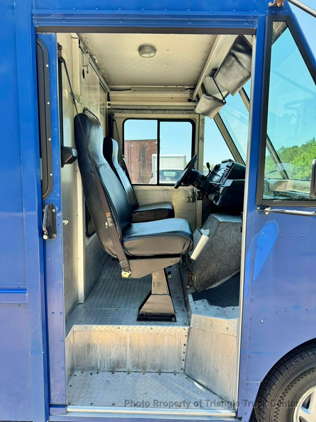 2006 Ford STEPVAN JUST 59k MILES! ONE OWNER! +FINANCE OR LEASE! GREAT SMALL FOOD TRUCK! - 23017574 - 20