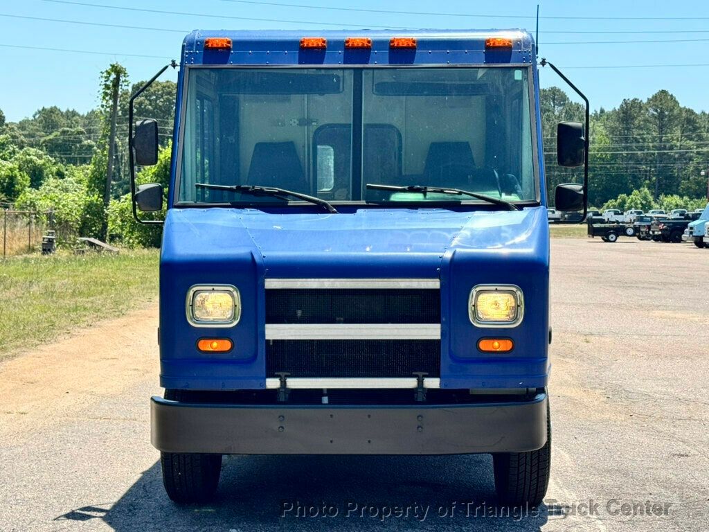 2006 Ford STEPVAN JUST 59k MILES! ONE OWNER! +FINANCE OR LEASE! GREAT SMALL FOOD TRUCK! - 23017574 - 2