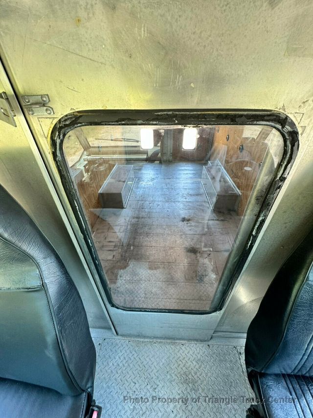 2006 Ford STEPVAN JUST 59k MILES! ONE OWNER! +FINANCE OR LEASE! GREAT SMALL FOOD TRUCK! - 23017574 - 33