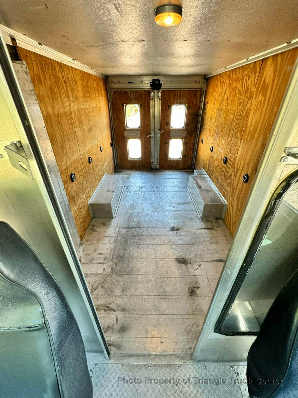 2006 Ford STEPVAN JUST 59k MILES! ONE OWNER! +FINANCE OR LEASE! GREAT SMALL FOOD TRUCK! - 23017574 - 34
