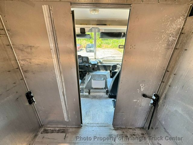 2006 Ford STEPVAN JUST 59k MILES! ONE OWNER! +FINANCE OR LEASE! GREAT SMALL FOOD TRUCK! - 23017574 - 35