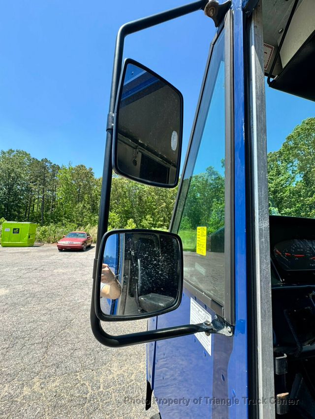 2006 Ford STEPVAN JUST 59k MILES! ONE OWNER! +FINANCE OR LEASE! GREAT SMALL FOOD TRUCK! - 23017574 - 40