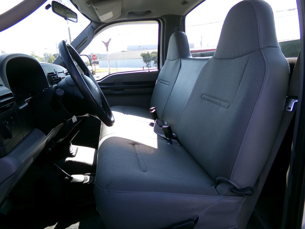 2006 Ford F-350 XL photo 10