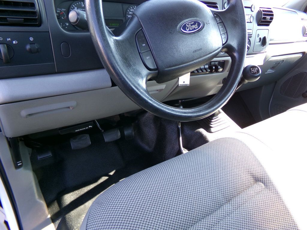 2006 Ford F-350 XL photo 11