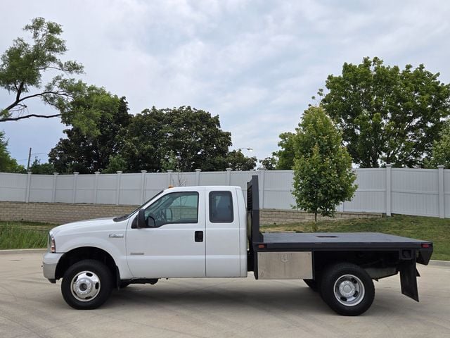 2006 Ford Super Duty F-350 DRW Cab-Chassis SuperCab 162" WB 60" CA XLT 4WD - 23056633 - 1