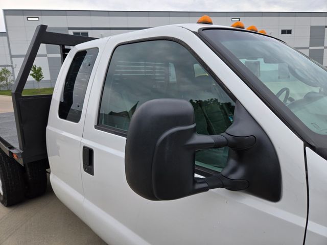 2006 Ford Super Duty F-350 DRW Cab-Chassis SuperCab 162" WB 60" CA XLT 4WD - 23056633 - 56