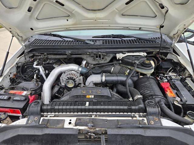 2006 Ford Super Duty F-350 DRW Cab-Chassis SuperCab 162" WB 60" CA XLT 4WD - 23056633 - 5