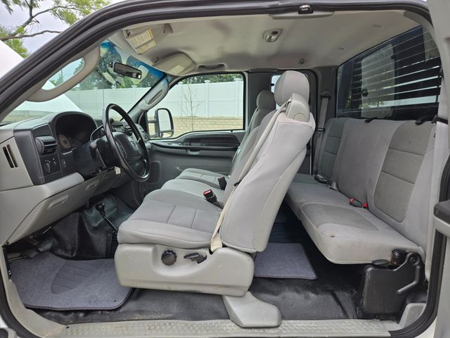 2006 Ford Super Duty F-350 DRW Cab-Chassis SuperCab 162" WB 60" CA XLT 4WD - 23056633 - 8