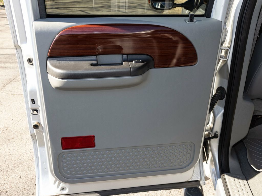 2006 Ford Super Duty F-350 SRW Custom, Tuned 6.0L Powerstroke Diesel, Lariat, FX4 - 22970696 - 46