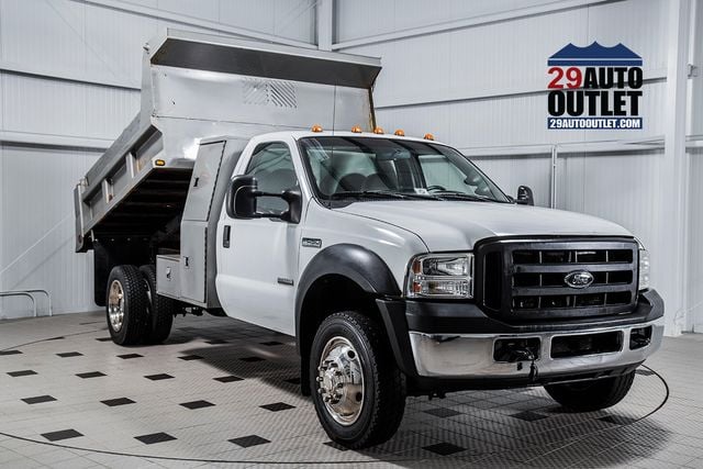 2006 Ford Super Duty F-450 DRW Reg Cab 165" WB 84" CA XL 4WD - 15314365 - 0