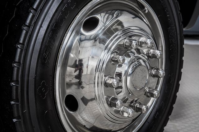 2006 Ford Super Duty F-450 DRW Reg Cab 165" WB 84" CA XL 4WD - 15314365 - 17