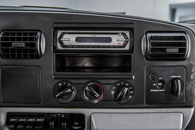 2006 Ford Super Duty F-450 DRW Reg Cab 165" WB 84" CA XL 4WD - 15314365 - 28